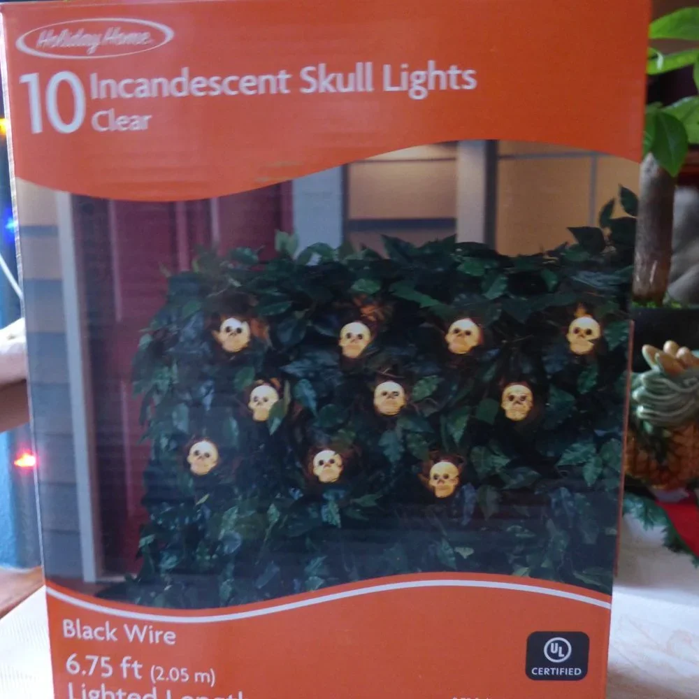 HALLOWEEN LIGHTING SET WHIRL A MOTION SPIDERWEB JACK O LANTERN AND SKULL LIGHTS
